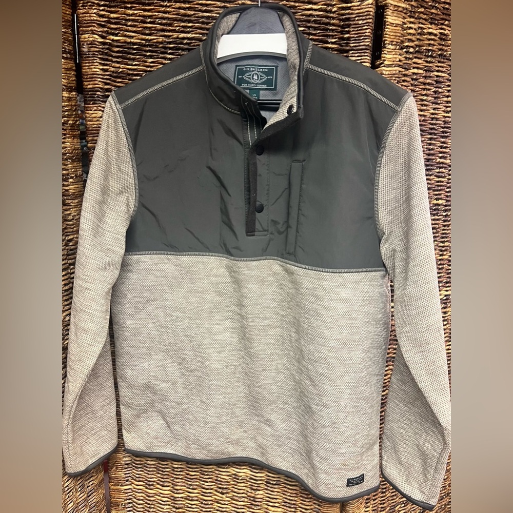 G.H. Bass & Co.-Two-Tone Mens Honeycomb texture bottom pullover- Large